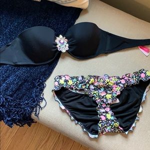 Victoria’s Secret Strapless Bikini